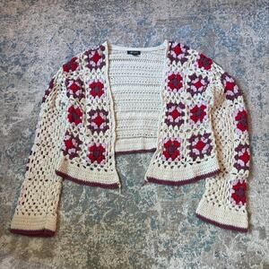 wild fable granny square crochet cardigan – cream/maroon – size s